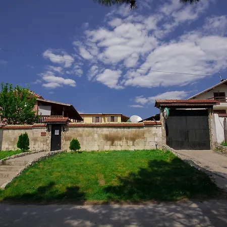 Guest house Valdes Bozhichen
