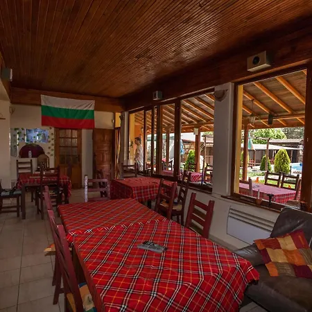 Guest house Valdes 2*